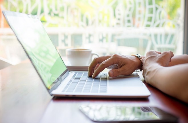 如何在 Google 表格中的单元格中搜索文本