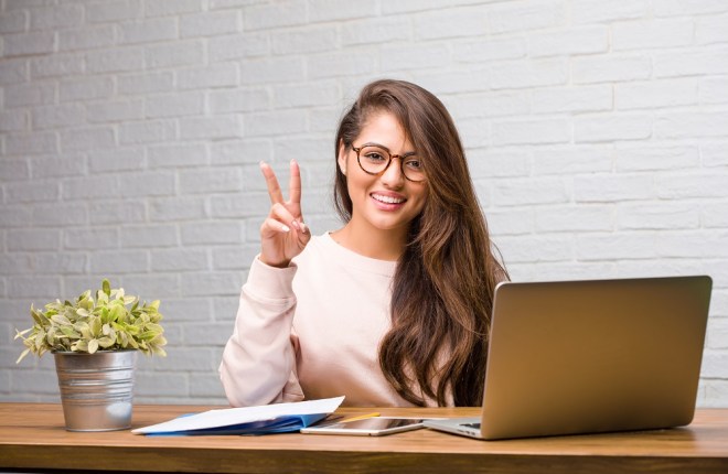 如何在 Google 文档中自动为页面编号