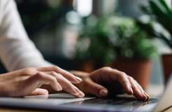 如何在 Google 表格中更改单元格大小