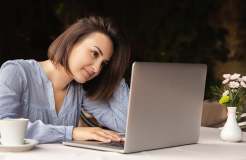 如何阻止 Google 表格删除前导零