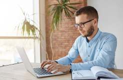 使用 Google 表格中的修订