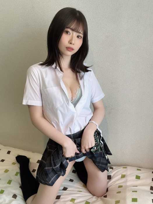 165404iw45emqisd77wzie.jpg.thumb (1).jpg